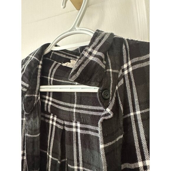 BeachLunchLounge women’s size large plaid button down shirt - Picture 4 of 7